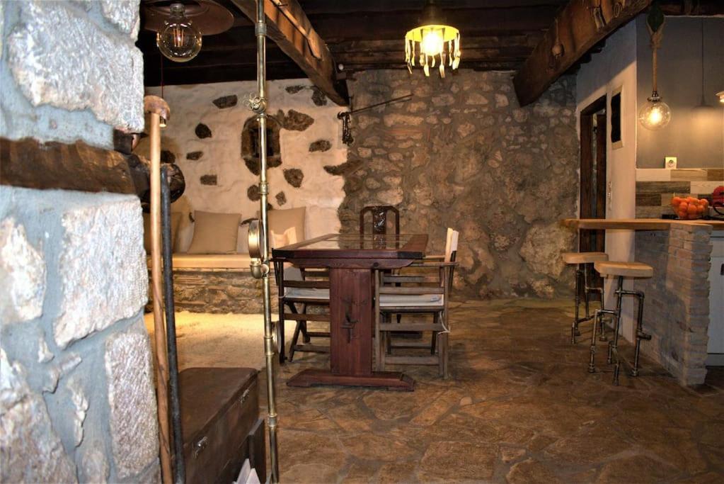 Вілла Μικρή Πέτρινη Μεζονέτα 2 Lilaia Екстер'єр фото